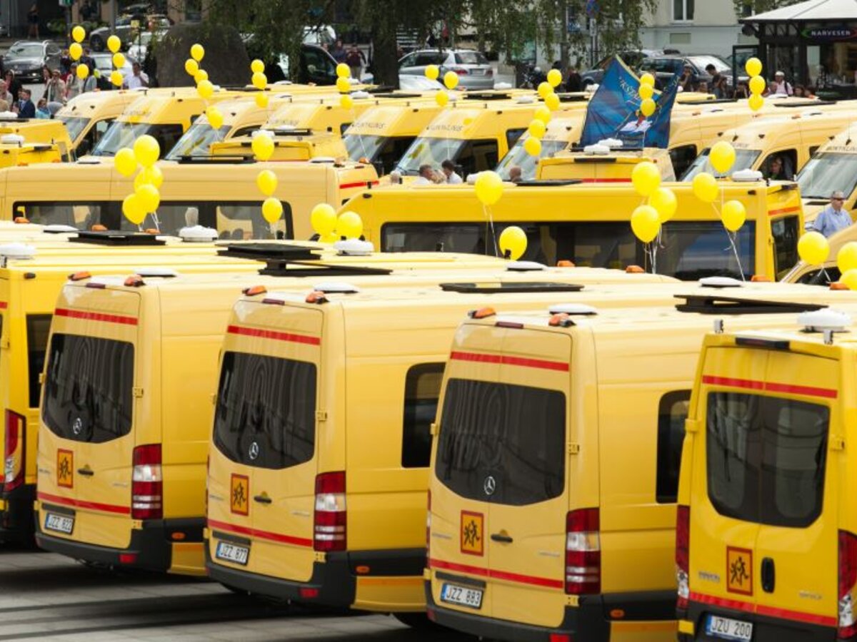 Geltonasis autobusiukas skirtas ir Lazdijų Motiejaus Gustaičio gimnazijai