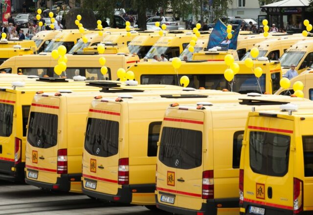Geltonasis autobusiukas skirtas ir Lazdijų Motiejaus Gustaičio gimnazijai