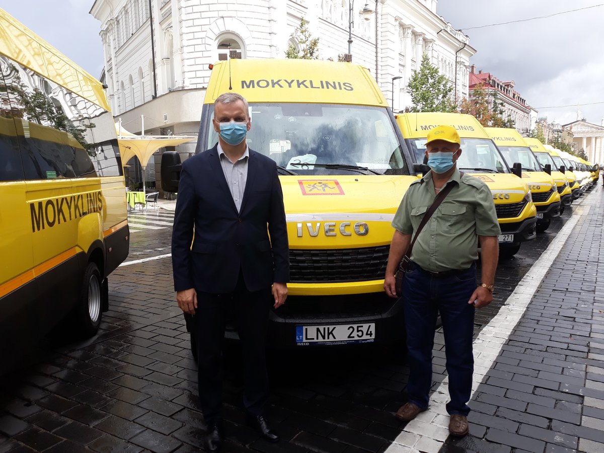 Puiki dovana artėjant naujiems mokslo metams - naujutėlaitis geltonasis autobusiukas!