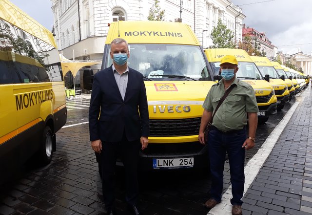 Puiki dovana artėjant naujiems mokslo metams - naujutėlaitis geltonasis autobusiukas!