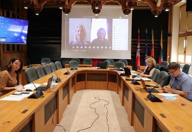Kviečime stebėti savivaldybės tarybos posėdį