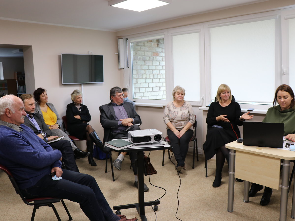 Seniūnų sueigoje aptarti veiksmai seniūnijų problemoms spręsti, pokyčiai kultūros renginiuose,...