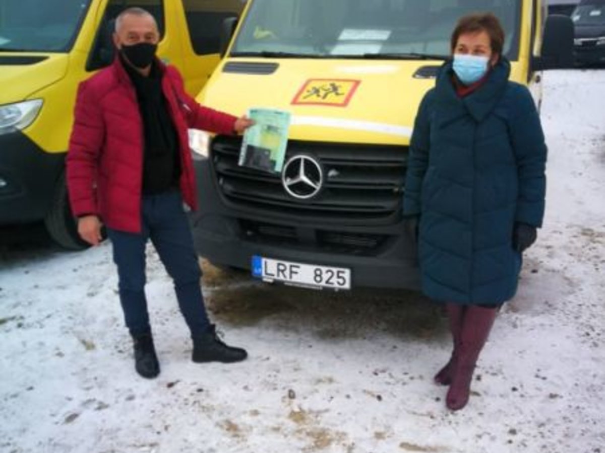 Geltonasis autobusas – Seirijų Antano  Žmuidzinavičiaus gimnazijai 