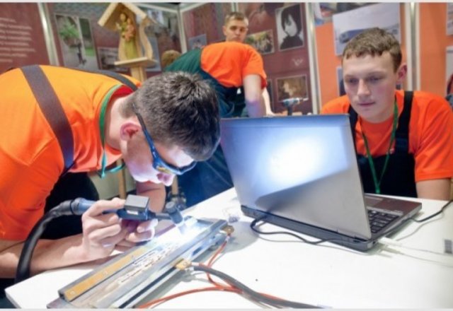 Patvirtintos 2021 m. priėmimo į profesinio mokymo įstaigas datos: durys stojantiesiems atsiveria...