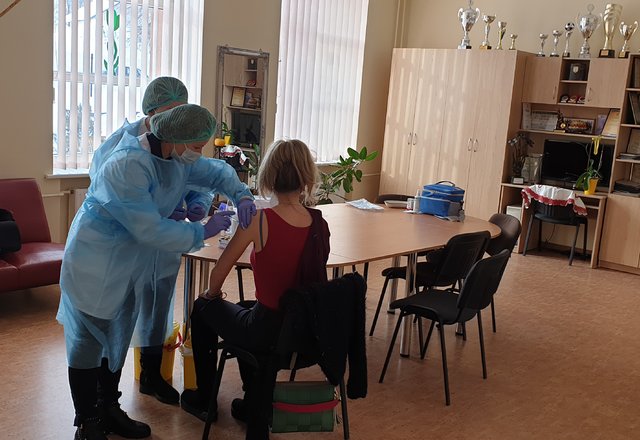 Vyksta Lazdijų rajono pedagogų vakcinacija