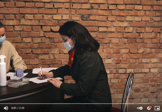 Būkite supratingi. Vienintelis kelias ištrūkti iš koronaviruso gniaužtų yra vakcinacija. Atėjus...