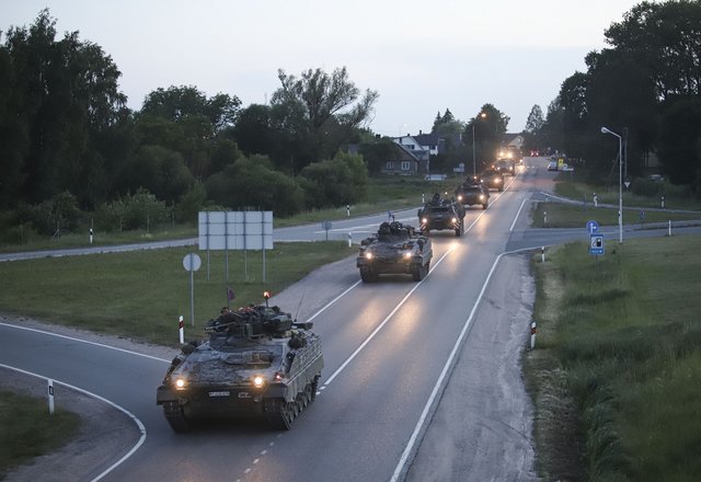 Lietuvos kariuomenė surengs parodomąjį žygį Lazdijuose ir Varėnoje