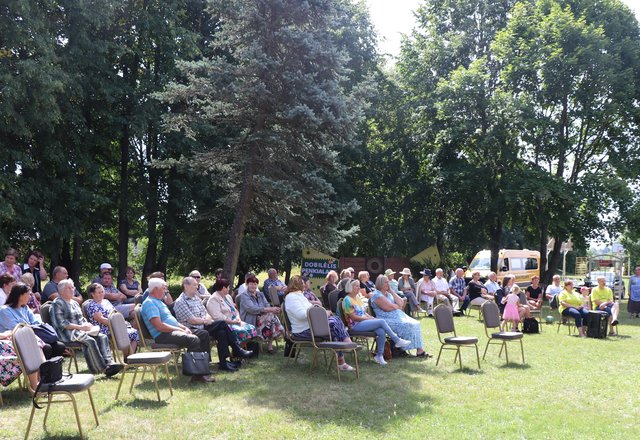 Mėgėjų teatro dvasią pavyko prisijaukinti ir Rudaminoje!