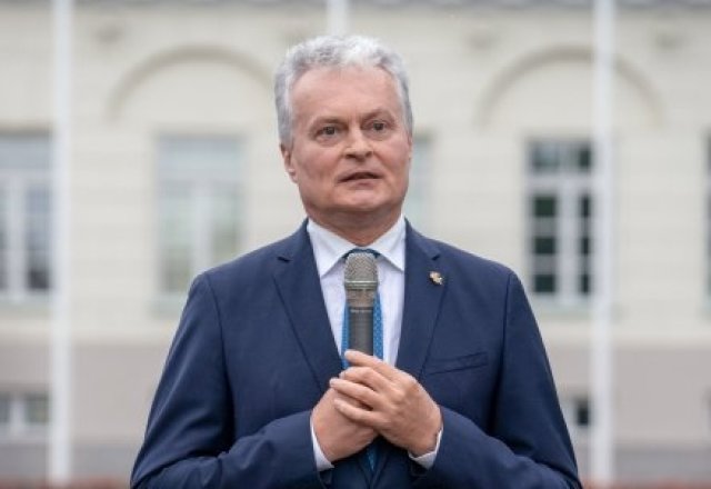 Lietuvos Respublikos Prezidentas Gitanas Nausėda su pirmąja ponia ir Prezidento patarėjų komanda...