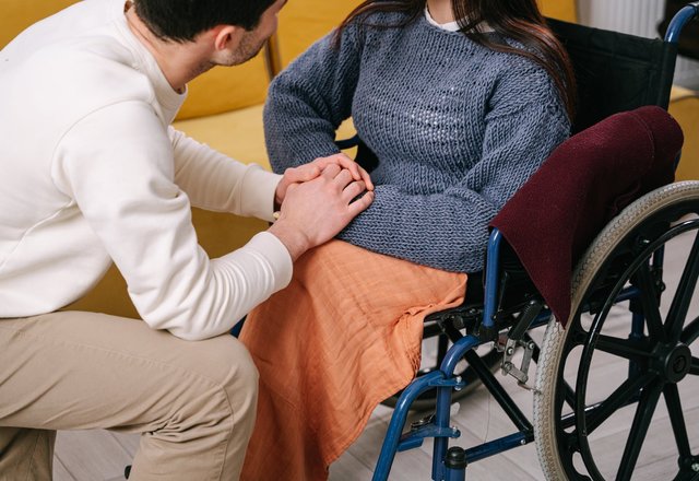 Pradedame teikti asmeninę pagalbą žmonėms su negalia