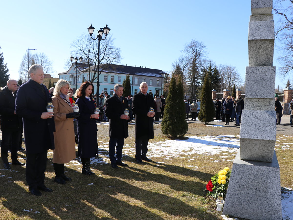 Kovo 11-oji Lazdijuose: susitelkimas, maldos ir dainos už Lietuvos bei Ukrainos laisvę