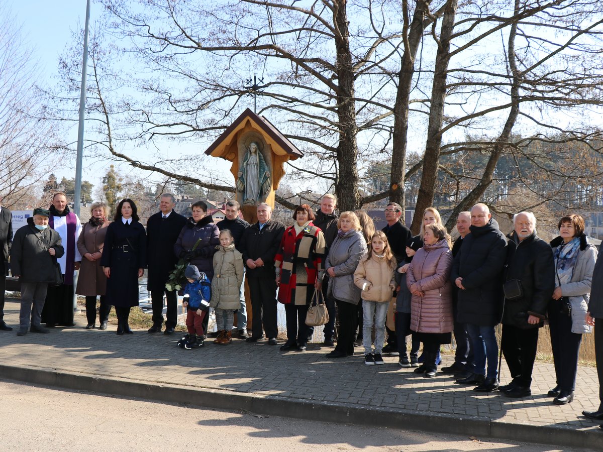  Atidengtas koplytstulpis Veisiejuose: įamžintas Marytės Bižytės žygdarbis 