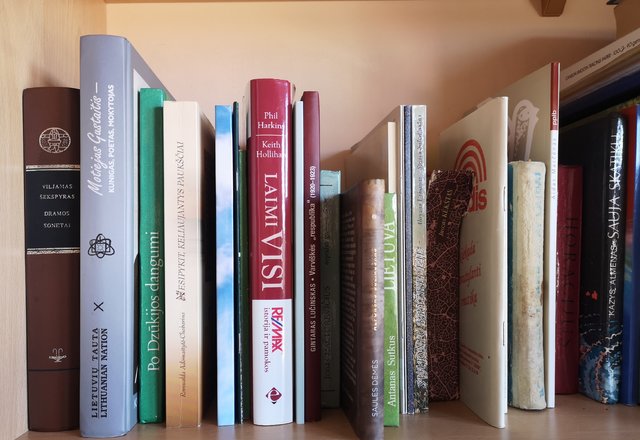 LIETUVOS VIEŠOSIOS BIBLIOTEKOS PRAŠO DOVANOTI KNYGAS UKRAINIEČIŲ  KALBA