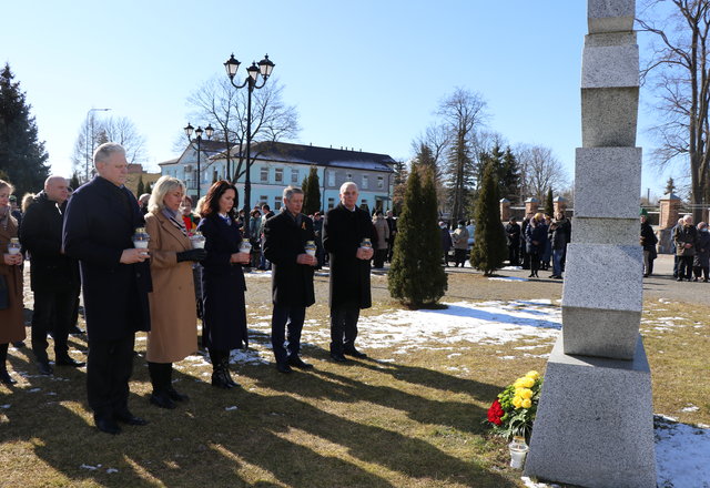 Kovo 11-oji Lazdijuose: susitelkimas, maldos ir dainos už Lietuvos bei Ukrainos laisvę