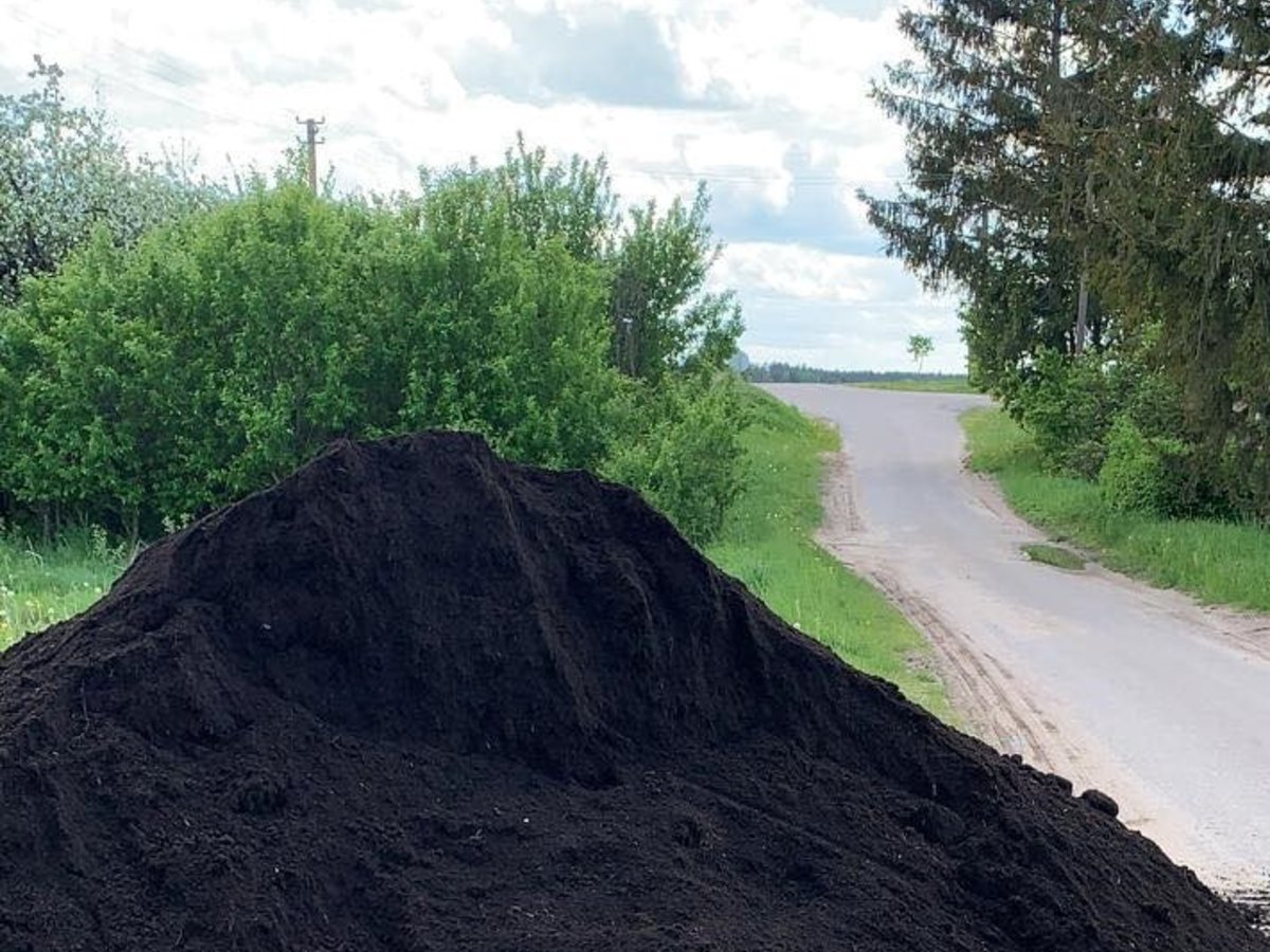 Kuo geriausia tręšti savo žemę? Vietiniu kompostu!