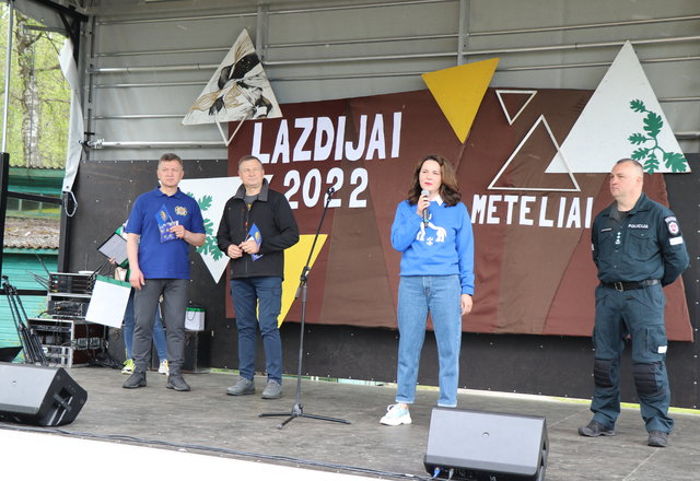 Metelių regioniniame parke – rekordinio dydžio pėsčiųjų žygis: pažintiniais keliais keliauja apie...