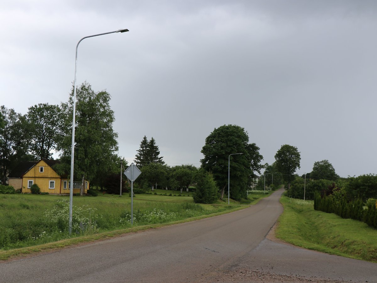Žagarių gyvenvietės gatvėse jau šviečia modernūs LED šviestuvai