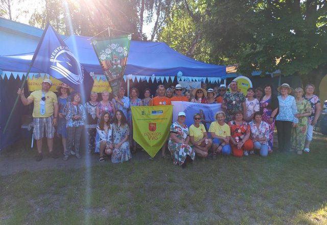 Lazdijų rajono bendruomenių atstovai garsino savo kraštą Lietuvos kaimo bendruomenių sąskrydyje...