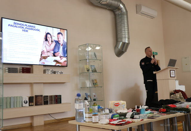 Kaip išgyventi ekstremalios situacijos sąlygomis: civilinės saugos pamoką skubiai privalo išmokti...