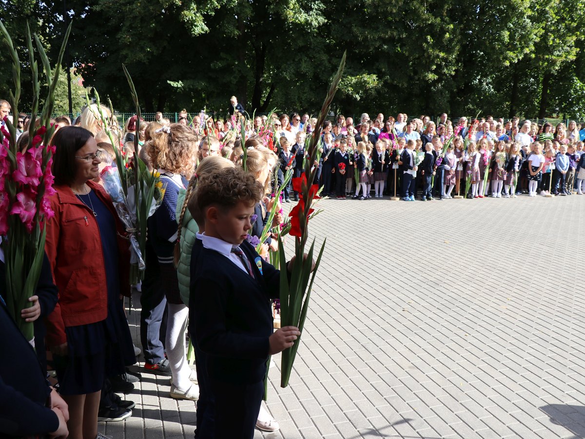 Rugsėjo 1-oji Lazdijų rajono ugdymo įstaigose sutikta pakiliai, džiaugsmingai, viltingai