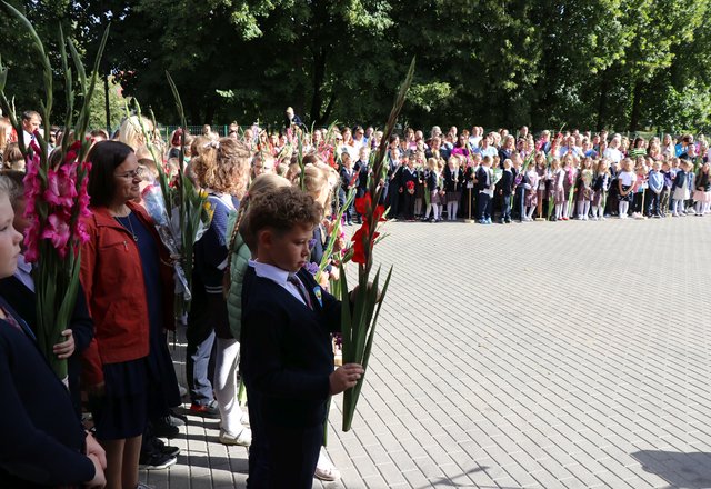 Rugsėjo 1-oji Lazdijų rajono ugdymo įstaigose sutikta pakiliai, džiaugsmingai, viltingai