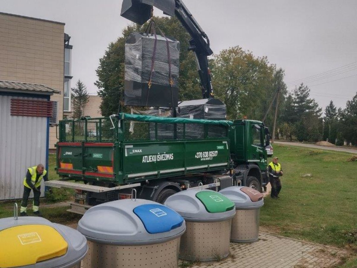 Lazdijų rajone – jau dvi dešimtys konteinerių drabužiams ir avalynei