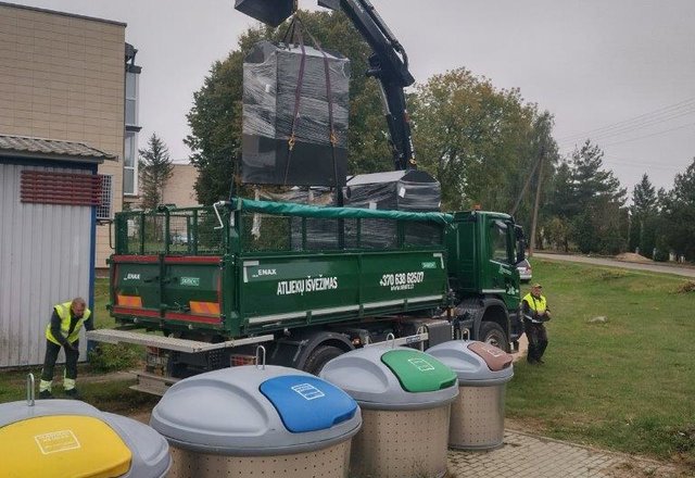 Lazdijų rajone – jau dvi dešimtys konteinerių drabužiams ir avalynei