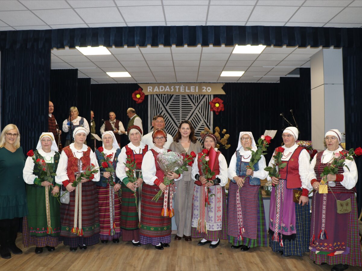 Folkloro kolektyvas „Radastėlė“ švenčia 20-metį!