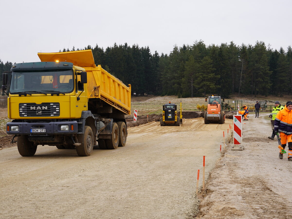 Lazdijų gyventojų noras išgirstas: šalia miesto kapinių turės erdvią, patogią ir saugią...