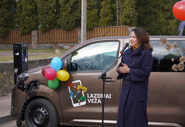 Startavo unikalus projektas Lazdijų rajone: 3 elektrobusiukai Lazdijų rajone gyventojus vežios...