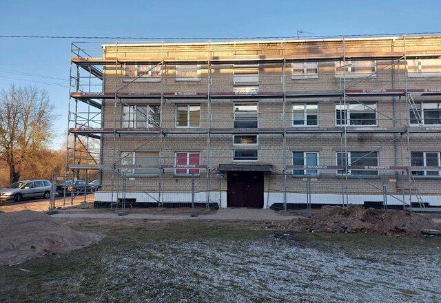 Norą modernizuoti būstus skatina šildymo kainos. Veisiejuose daugiabučių namų renovacijos darbai...