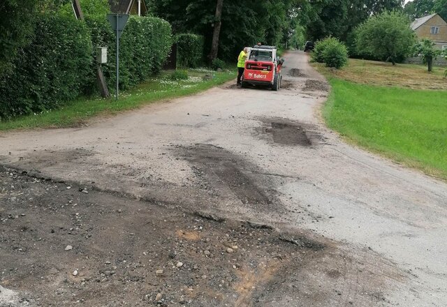 Būdviečio kaime – gatvių tvarkymo darbai