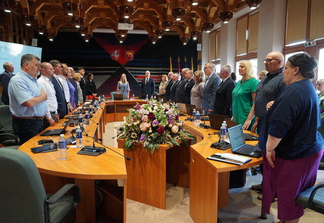Tarybos posėdyje: toliau formuojami naujos tarybos valdymo organai, priimti sprendimai...