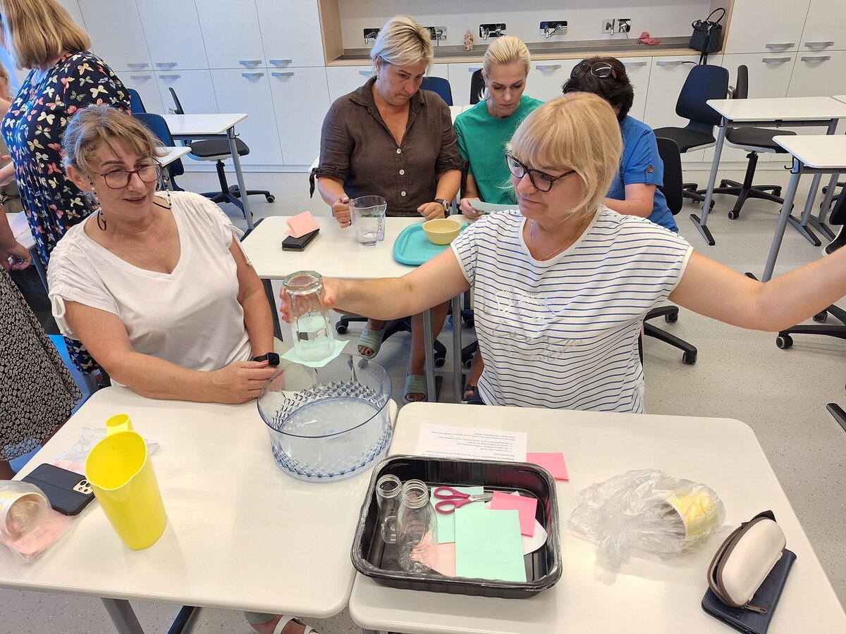 „Kregždutės“ pedagogai viešėjo Estijoje: kartu ieškojo metodų, kaip skatinti vaikus gyventi...