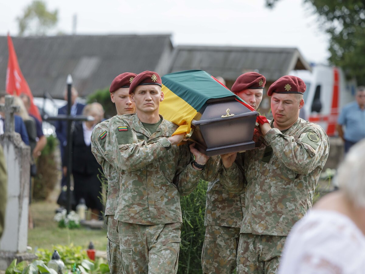 Dzūkijos partizanai po daugiau nei 70 metų sugrįžo namo amžinam poilsiui