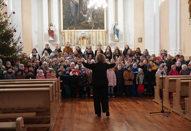 Tradicinis kalėdinių giesmių festivalis „Giesmių giesmelė“