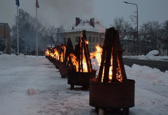 Pasitinkant Laisvės gynėjų dieną, Sausio 13-ąją, Lazdijai pristato renginių programą: iškilmingas...