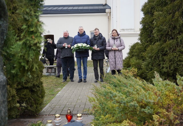 Šiandien Rudaminos Švč. Trejybės bažnyčioje buvo aukojamos mišios už Lazdijų rajono garbės...
