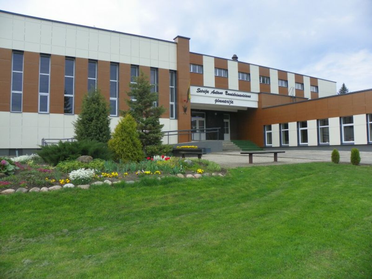 Savivaldybės taryba pritarė Seirijų gimnazijos sporto bazės idėjai