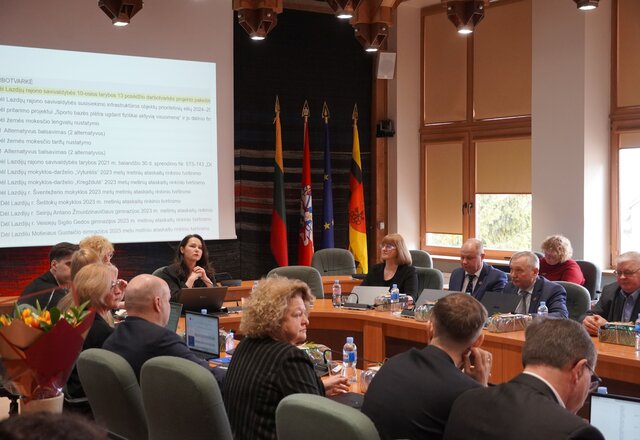 Tarybos dėmesio centre – rajono kelių remontas, didelės vertės investiciniai projektai, rajono...
