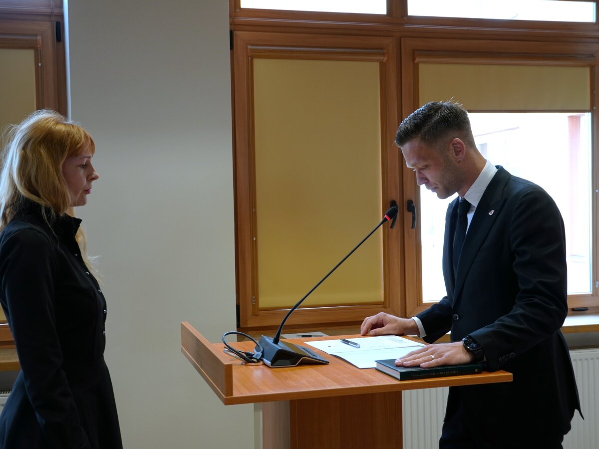 Prisiekė naujas Lazdijų rajono savivaldybės tarybos narys Kęstutis Bartuškevičius