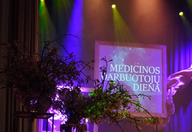 Lazdijuose paminėta medicinos darbuotojų diena: merės padėkos, vakaro staigmenos ir nuoširdus AČIŪ