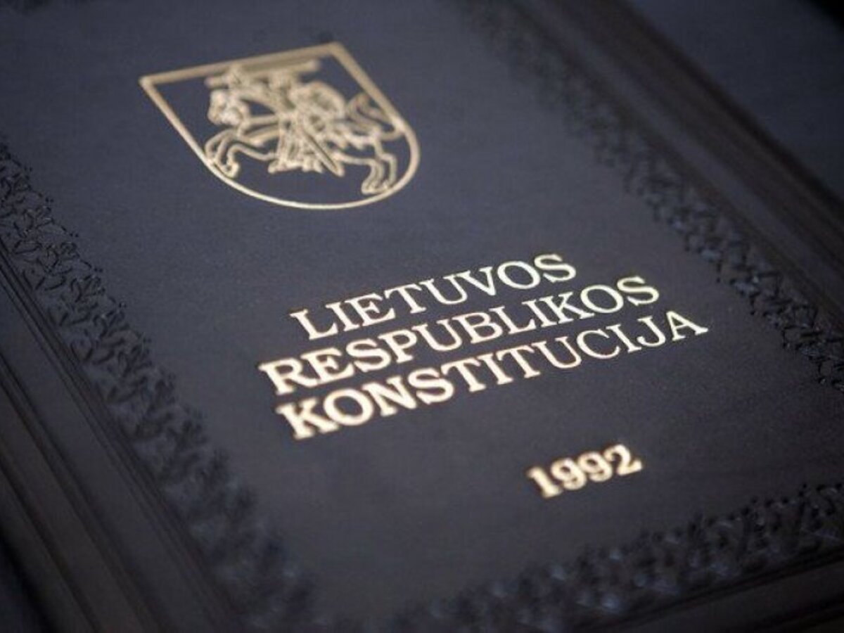 Spalio 25 d. – Lietuvos Respublikos Konstitucijos diena