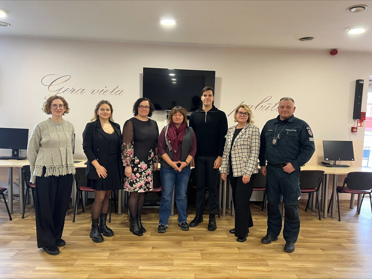 Narkotikų kontrolės komisijos susitikimas su Lazdijų jaunimo centro darbuotojais