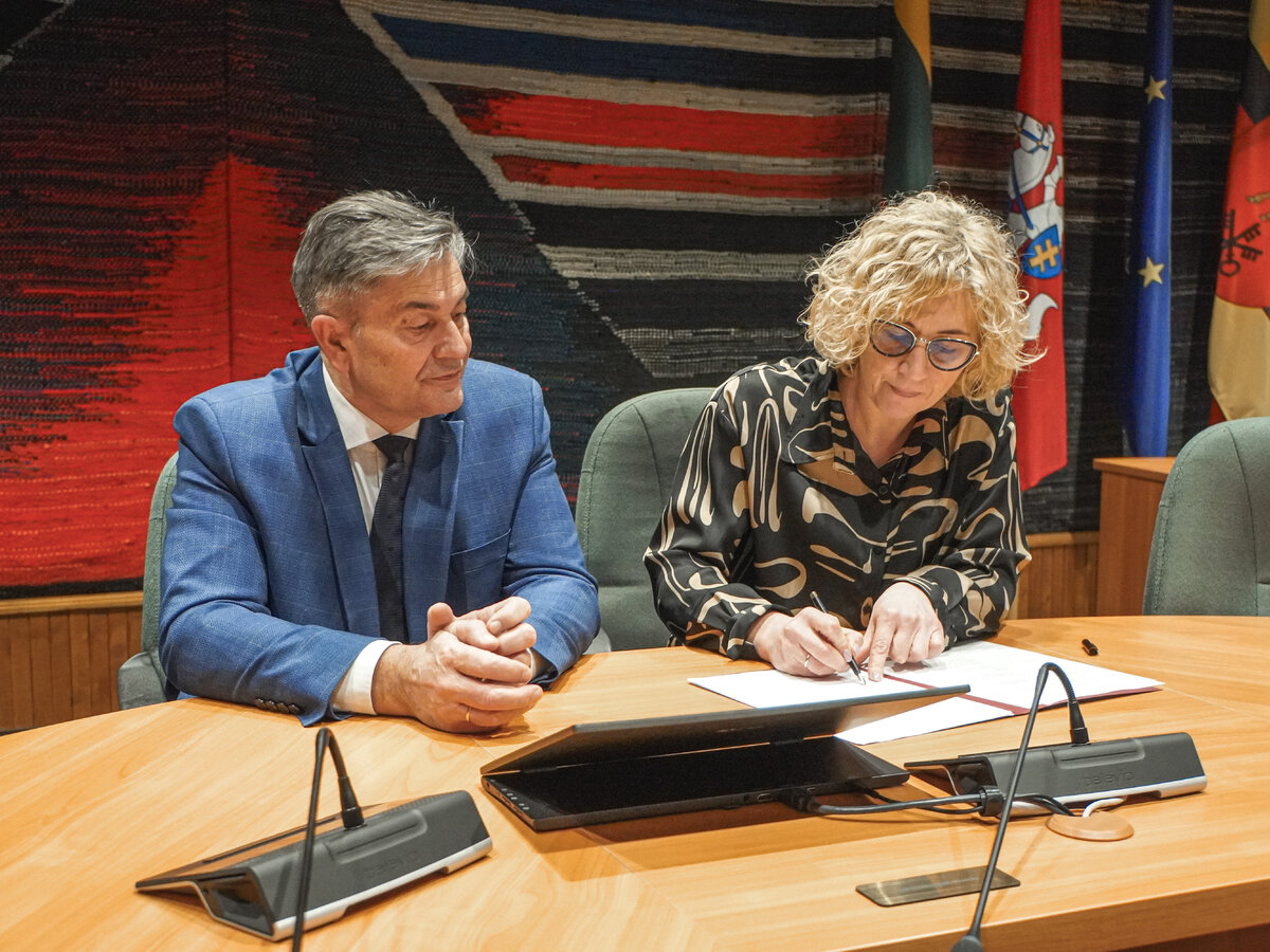 Siekiant įgyvendinti bendrus regionų tikslus – pasirašyta nauja partnerystės sutartis