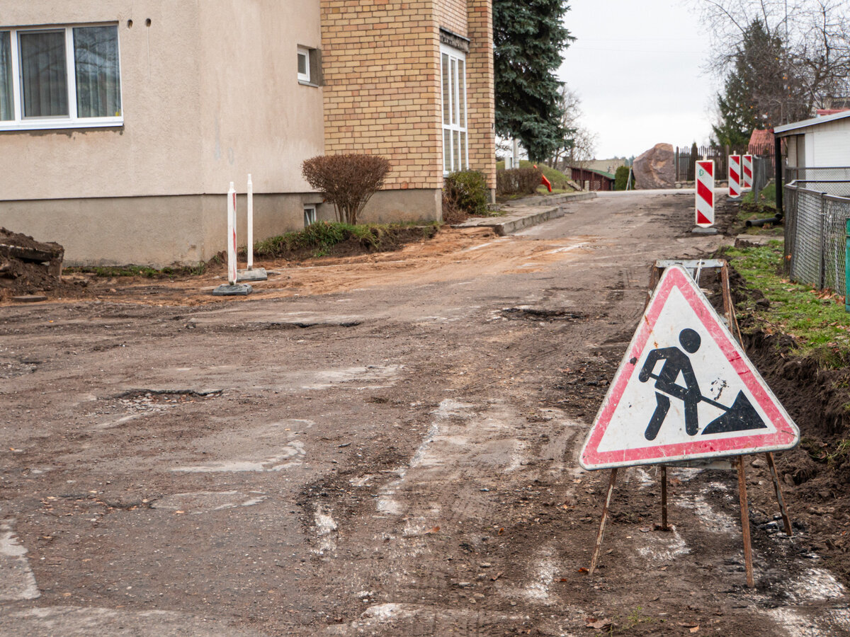 Daugiabučio ir ugdymo įstaigos „Kregždutės“ bendruomenei – patogesnis įvažiavimas ir atnaujinta...