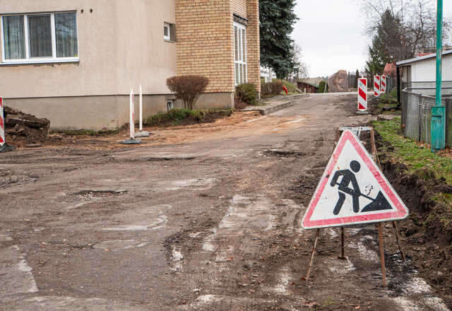 Daugiabučio ir ugdymo įstaigos „Kregždutės“ bendruomenei – patogesnis įvažiavimas ir atnaujinta...