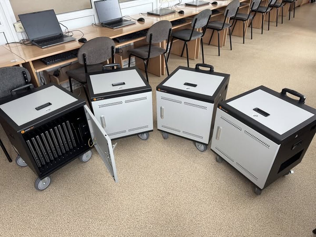 Dar daugiau modernios įrangos rajono gimnazijoms