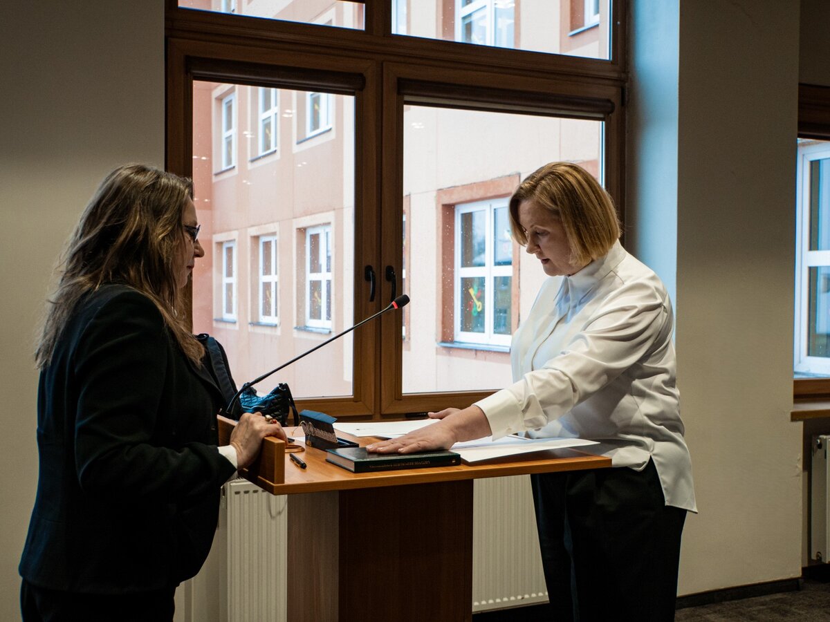 Prisiekė nauja Lazdijų rajono savivaldybės tarybos narė: darbą pradeda Eglė Bernatonienė