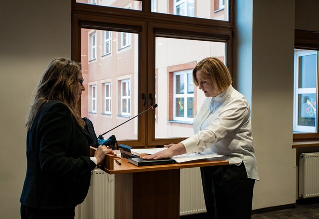 Prisiekė nauja Lazdijų rajono savivaldybės tarybos narė: darbą pradeda Eglė Bernatonienė